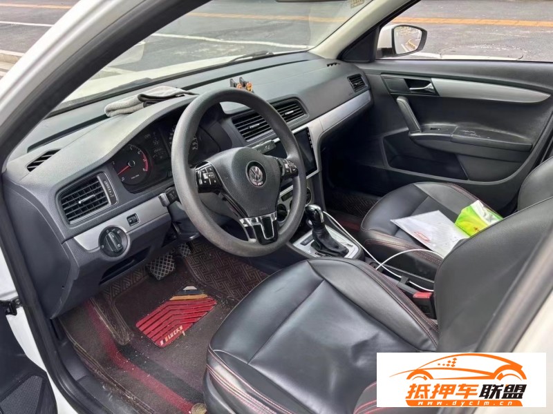  16年大眾朗逸轎車 