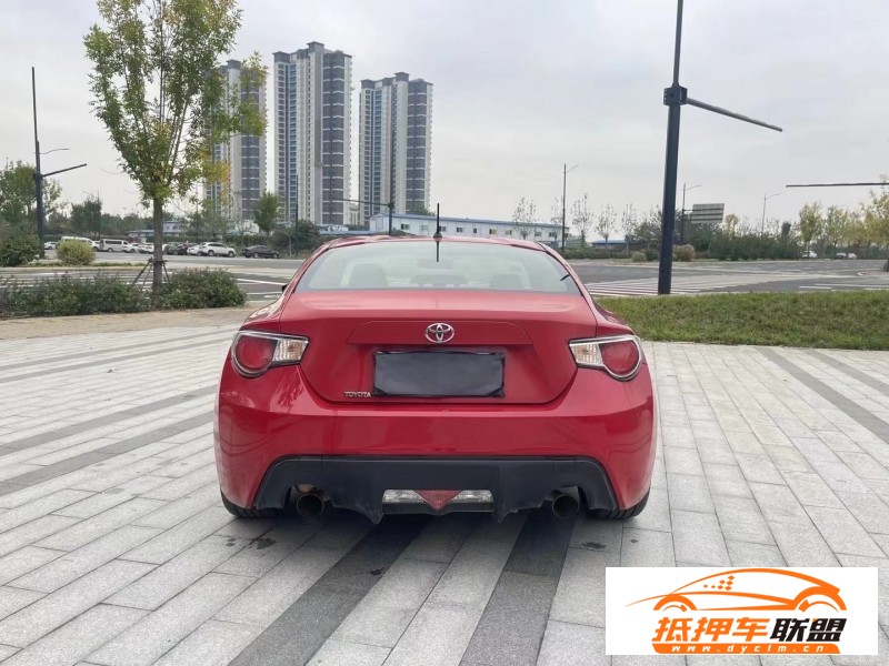  14年豐田86轎車 