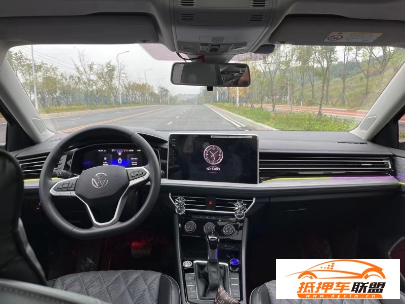  23年大眾速騰轎車 