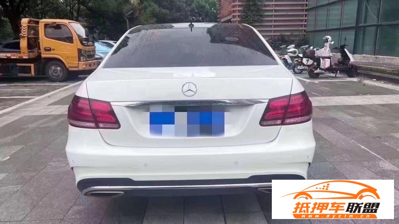  14年奔馳E轎車 