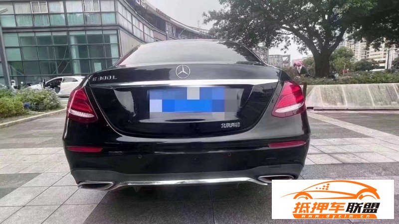  20年奔馳E轎車 