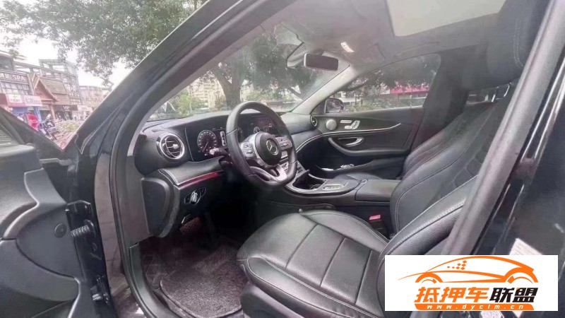  20年奔馳E轎車 