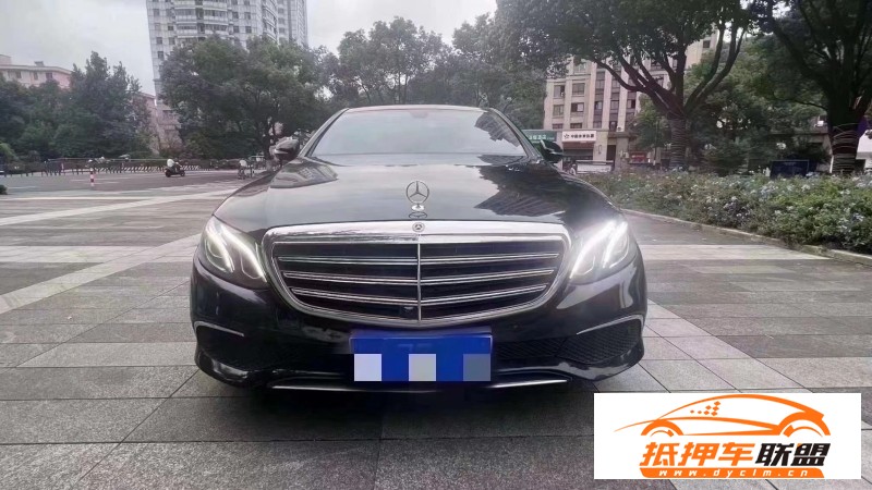  20年奔馳E轎車 