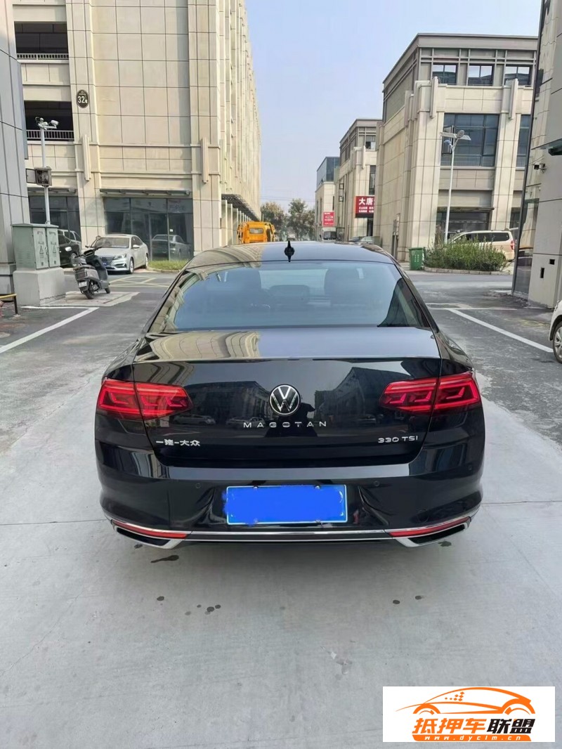  22年大眾邁騰轎車 