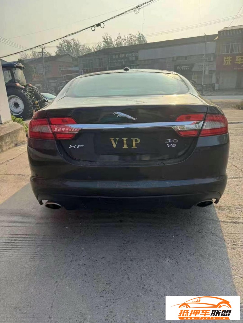  12年捷豹XF轎車 