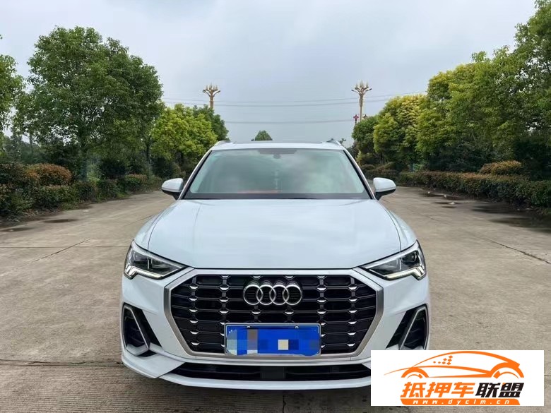  19年奧迪Q3轎車 