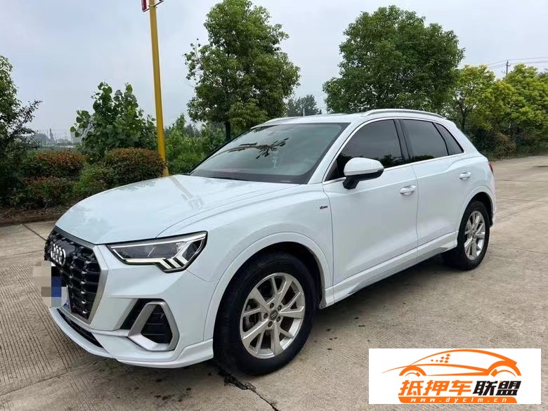  19年奧迪Q3轎車 