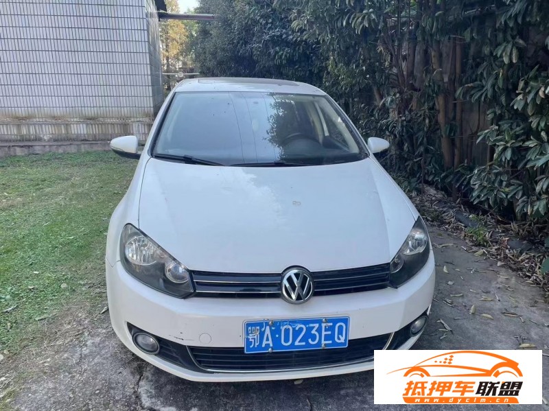 13年大眾高爾夫轎車 