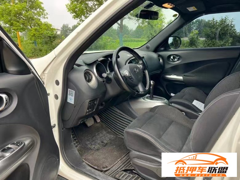  18年英菲尼迪ESQ轎車 