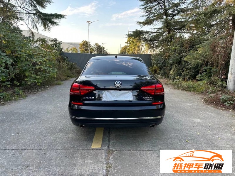  19年大眾帕薩特轎車 
