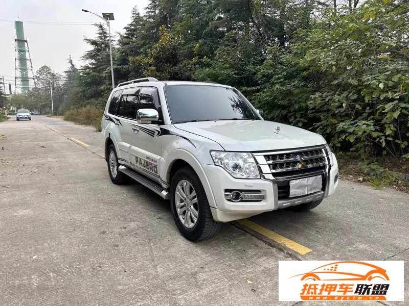  19年三菱帕杰羅SUV 