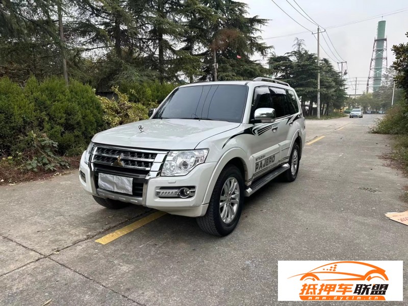  19年三菱帕杰羅SUV 