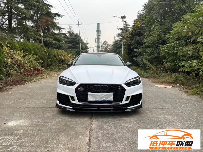  19年奧迪RS 5轎車 