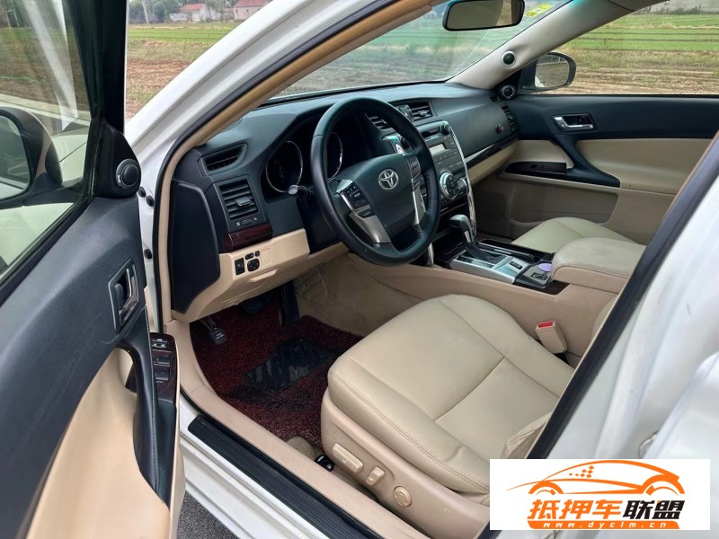  13年豐田銳志轎車 