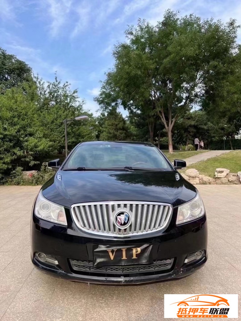  13年別克君越轎車 