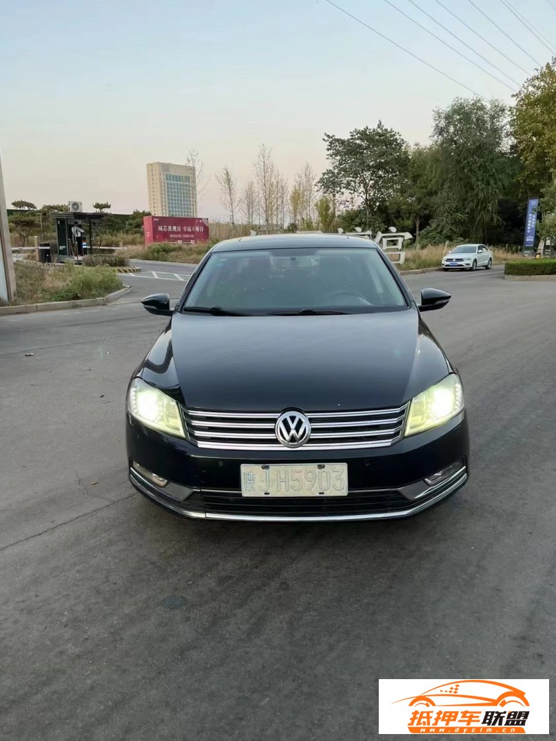  12年大眾邁騰轎車 
