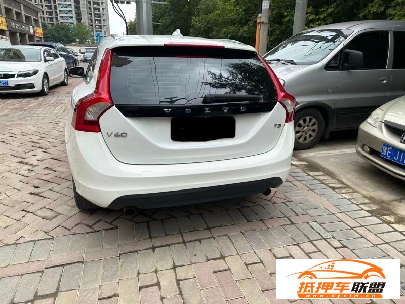  13年沃爾沃V60轎車 