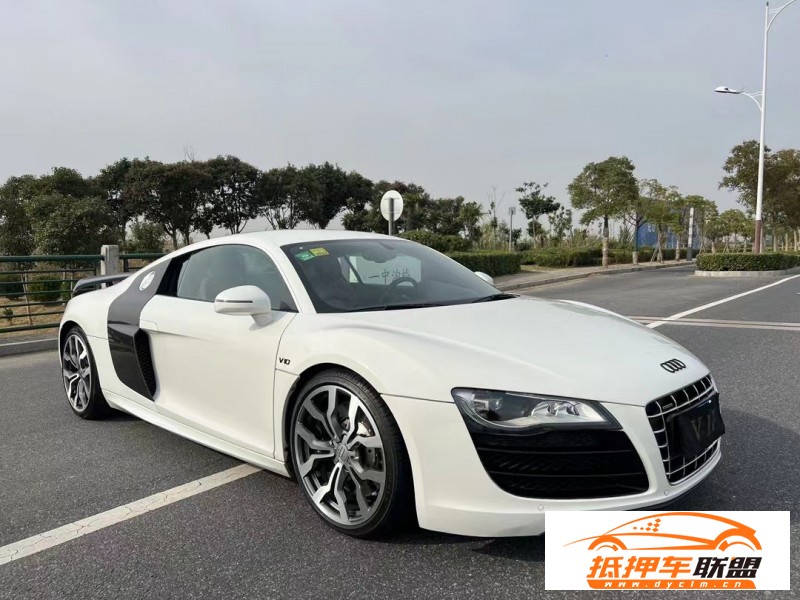  11年奧迪R8轎車 