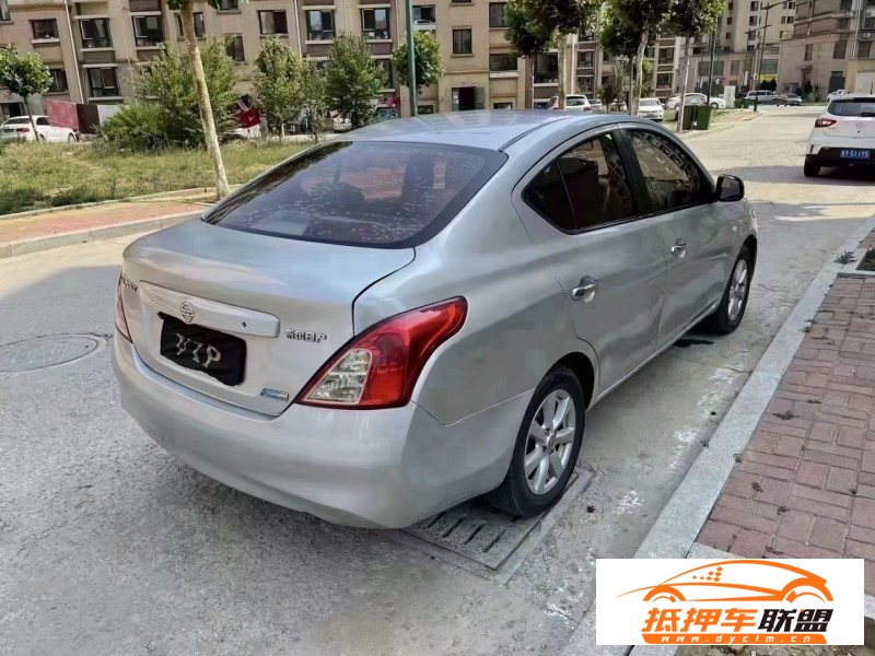  13年日產(chǎn)陽光轎車 