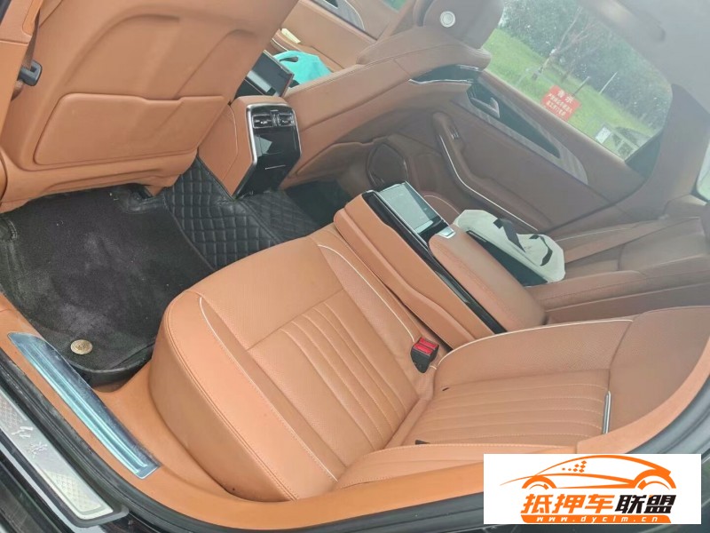  23年紅旗H9轎車 