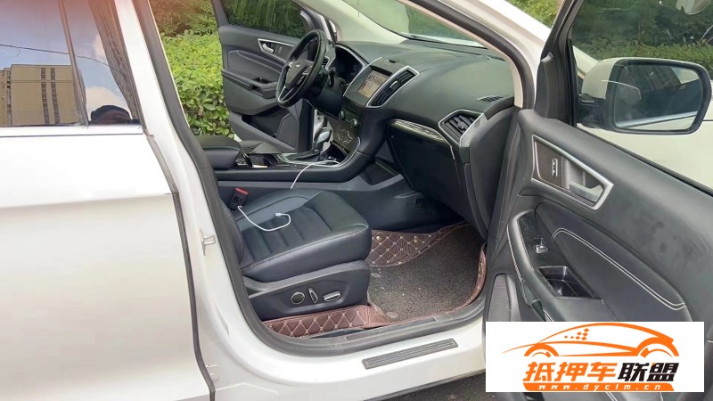  20年福特銳界轎車 