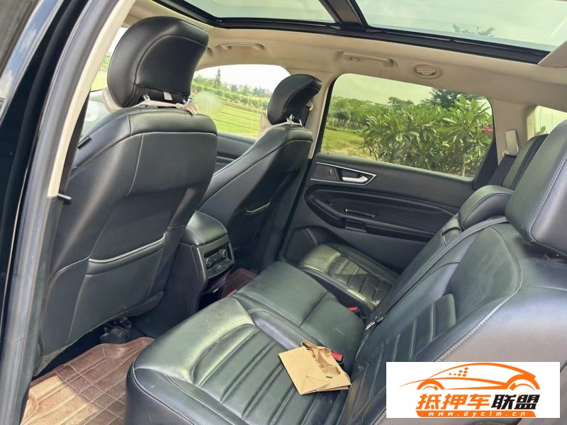  18年福特銳界轎車 