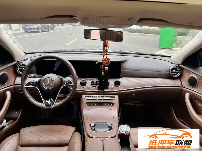  23年奔馳E轎車 