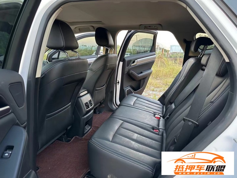  19年比亞迪唐轎車 