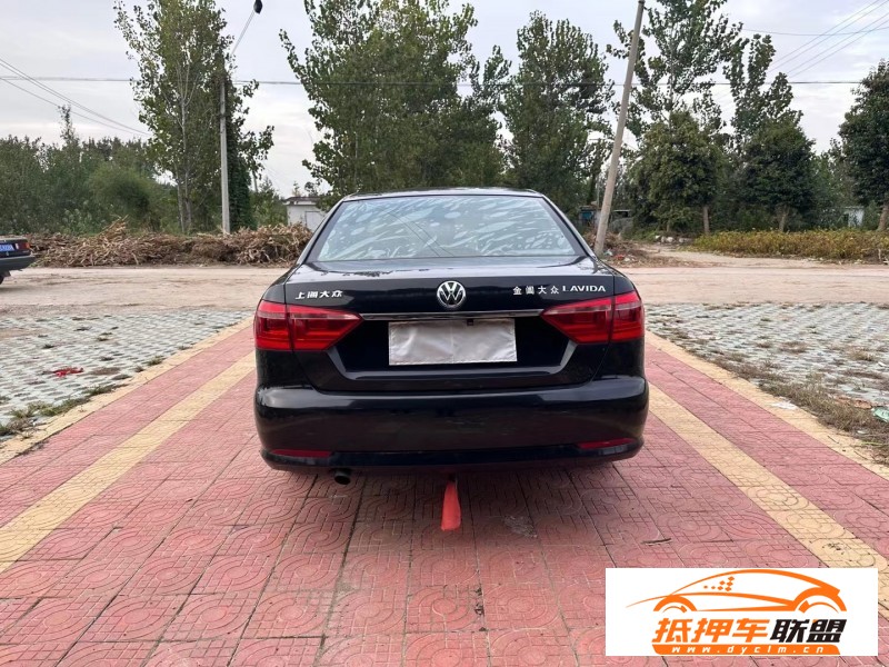  13年大眾朗逸轎車 