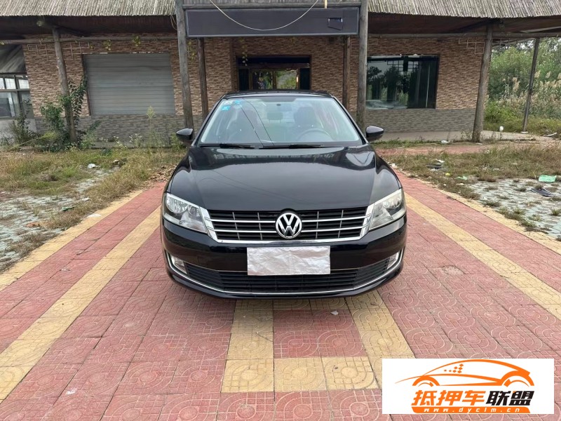  13年大眾朗逸轎車 