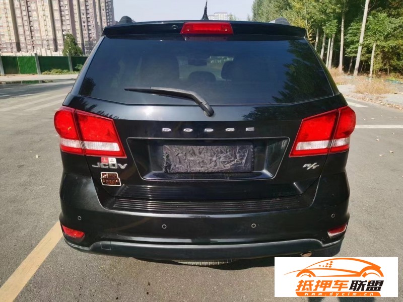  14年道奇酷威轎車 