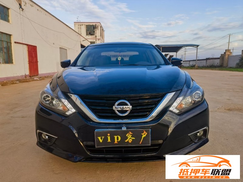  18年日產(chǎn)天籟轎車 