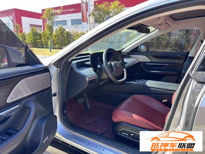  21年小鵬汽車P7轎車 
