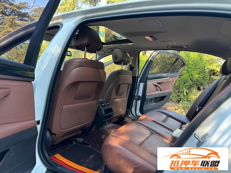  16年寶馬5系轎車 