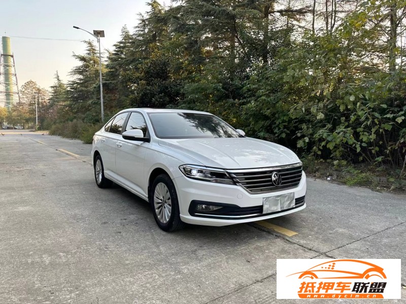  22年大眾朗逸轎車 