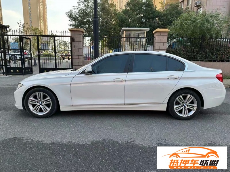  17年寶馬3系轎車 