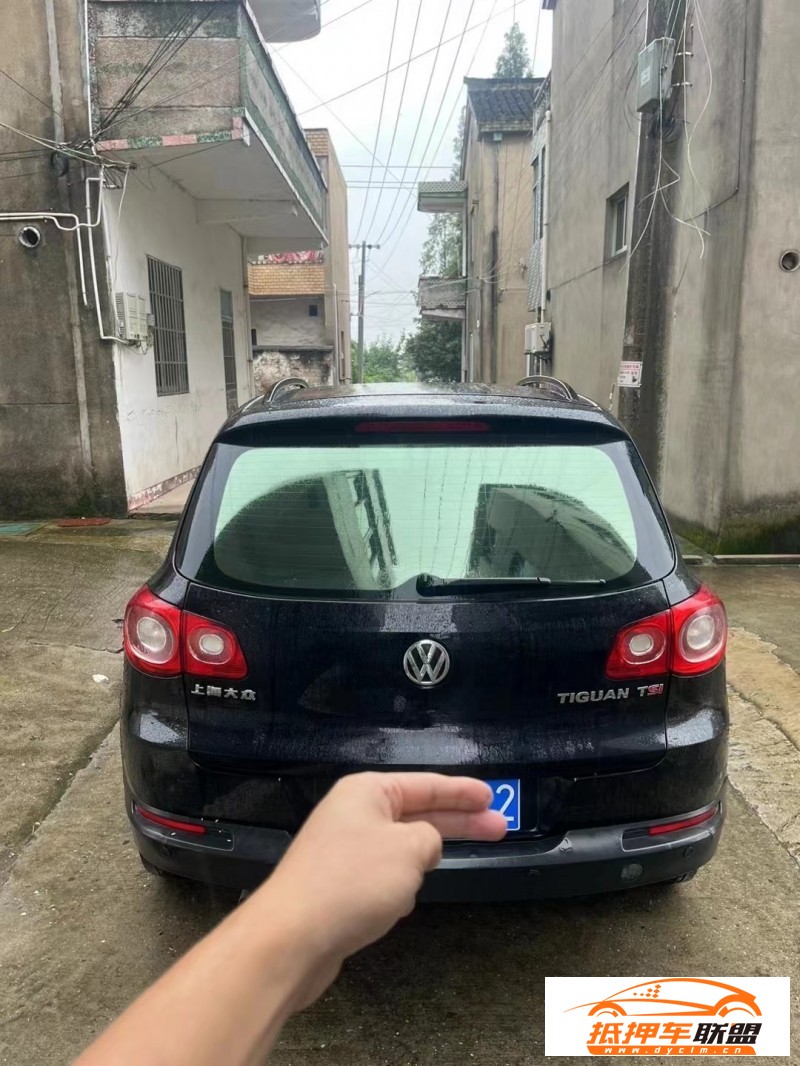  12年大眾途觀轎車 