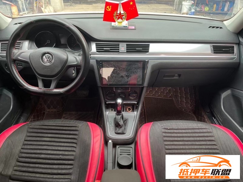  17年大眾寶來(lái)轎車 