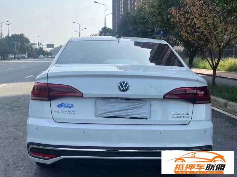  23年大眾寶來轎車 
