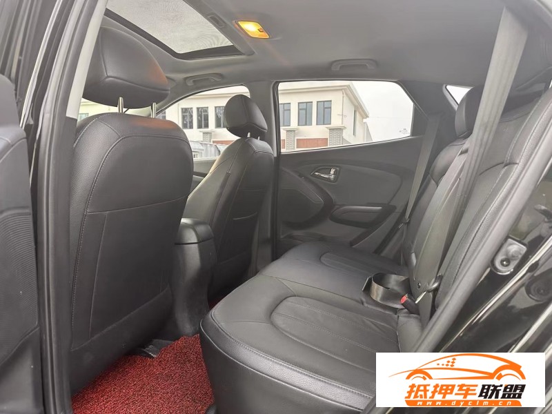  15年現(xiàn)代ix35SUV 