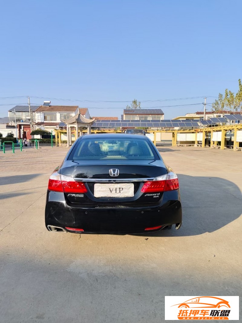  16年本田雅閣轎車 