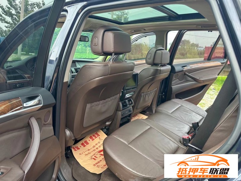  10年寶馬X5轎車 