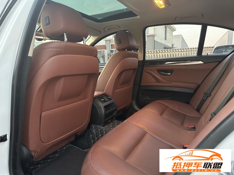  16年寶馬5系轎車 