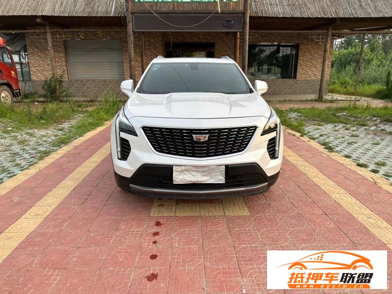  19年凱迪拉克XT4轎車 