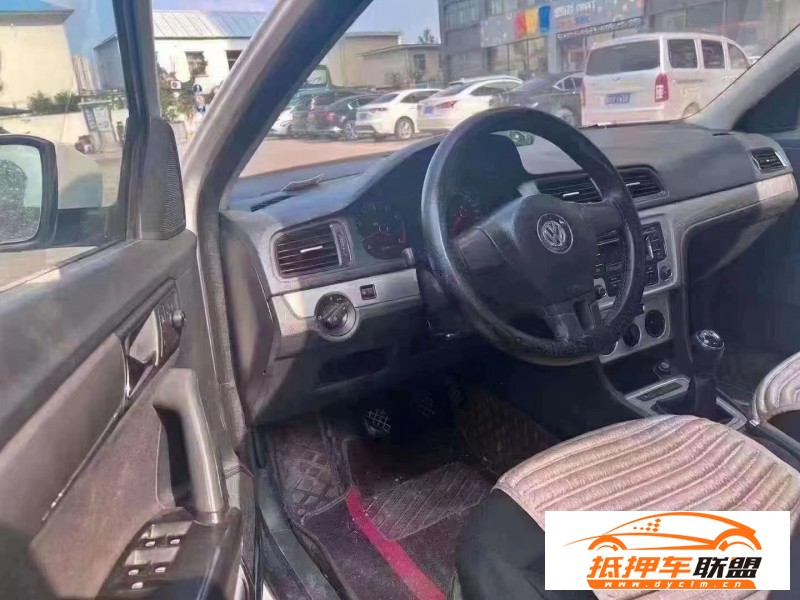  13年大眾朗逸轎車 