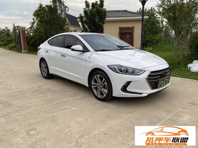  17年現(xiàn)代領(lǐng)動(dòng)轎車 