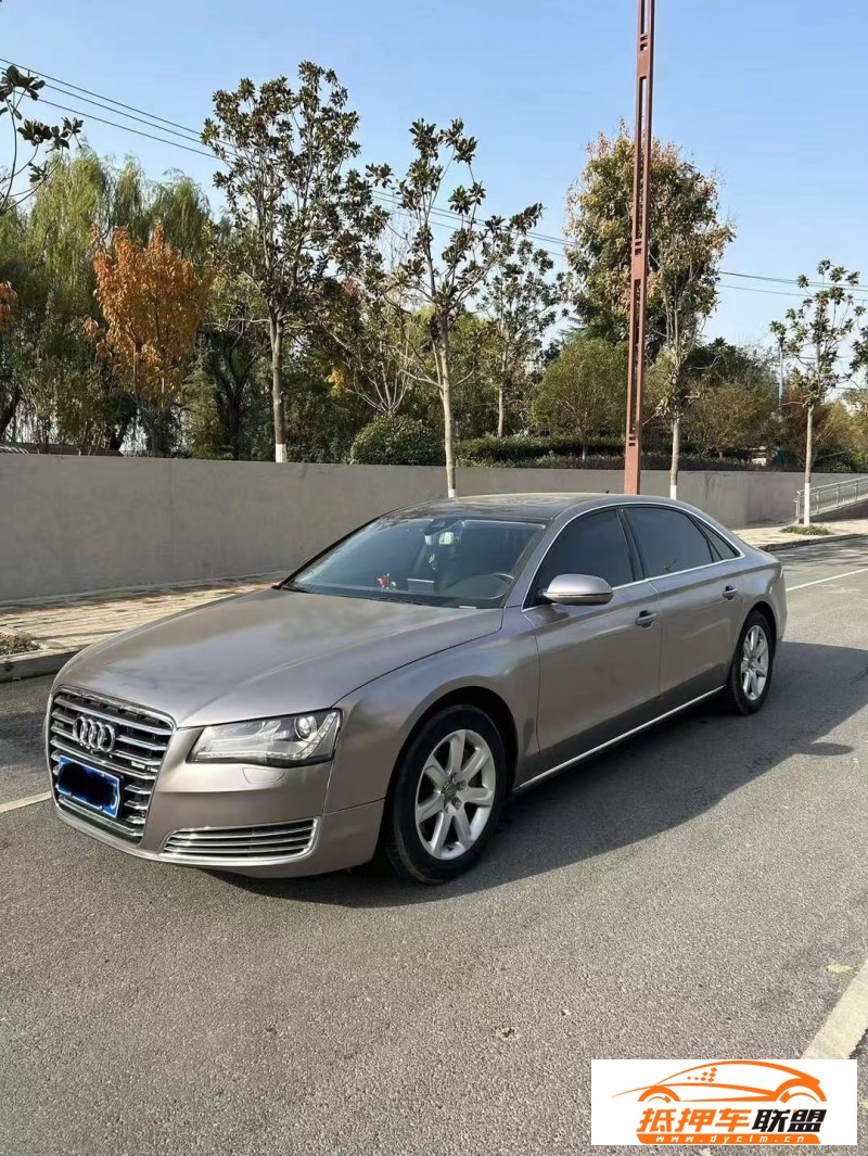  12年奧迪A8轎車 