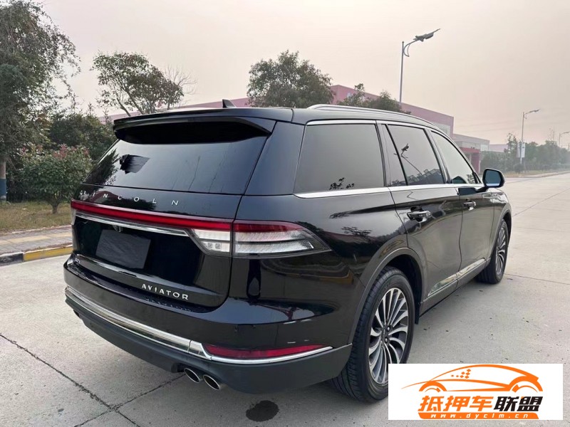  21年林肯飛行家轎車 