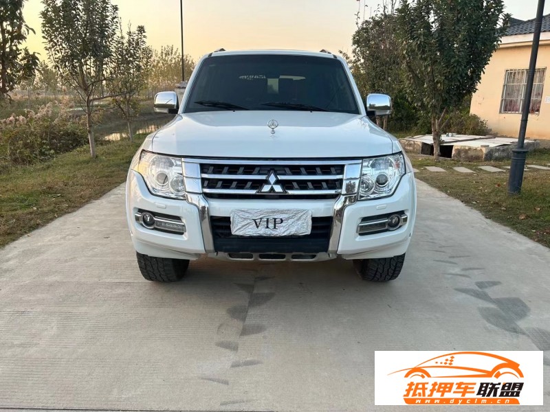  15年三菱帕杰羅轎車 
