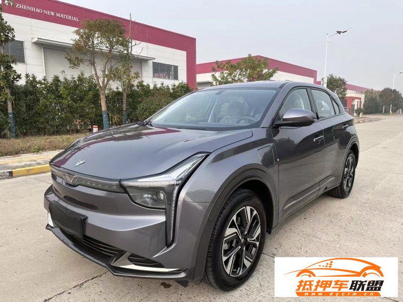  23年哪吒U轎車 